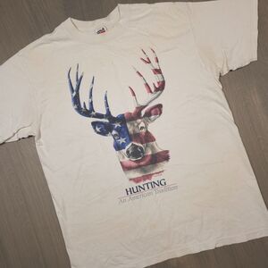 Anvil Men's Large 100% Cotton Graphic T-Shirt With Red, White and Blue Deer Bust